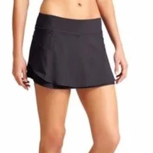 NWT Athleta Bustle Skort